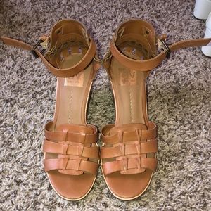 Dolce vida tan wedges